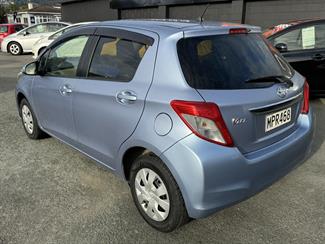 2013 Toyota Vitz - Thumbnail