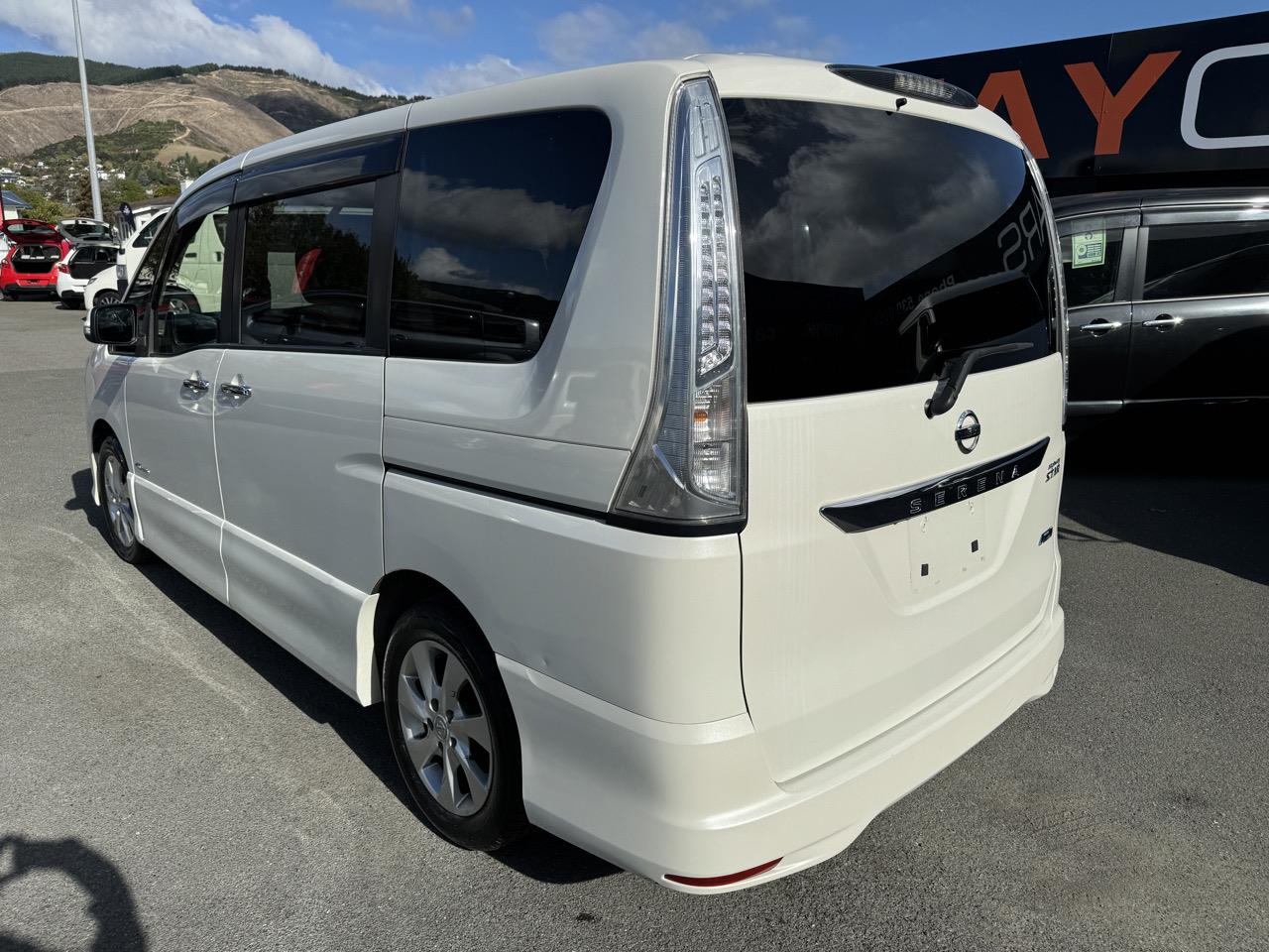 2012 Nissan Serena